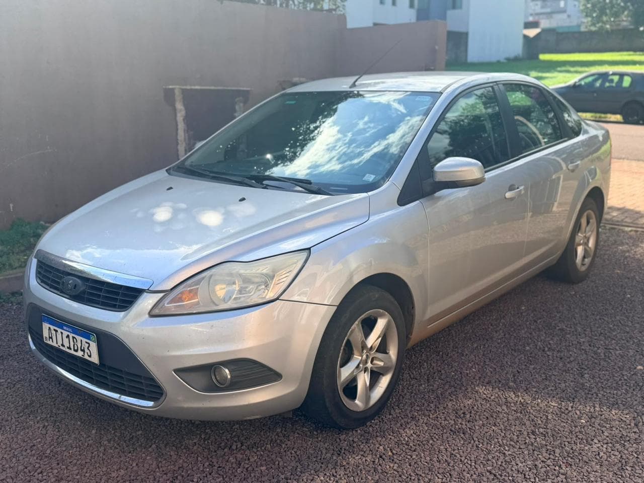 FORD FOCUS SEDAN