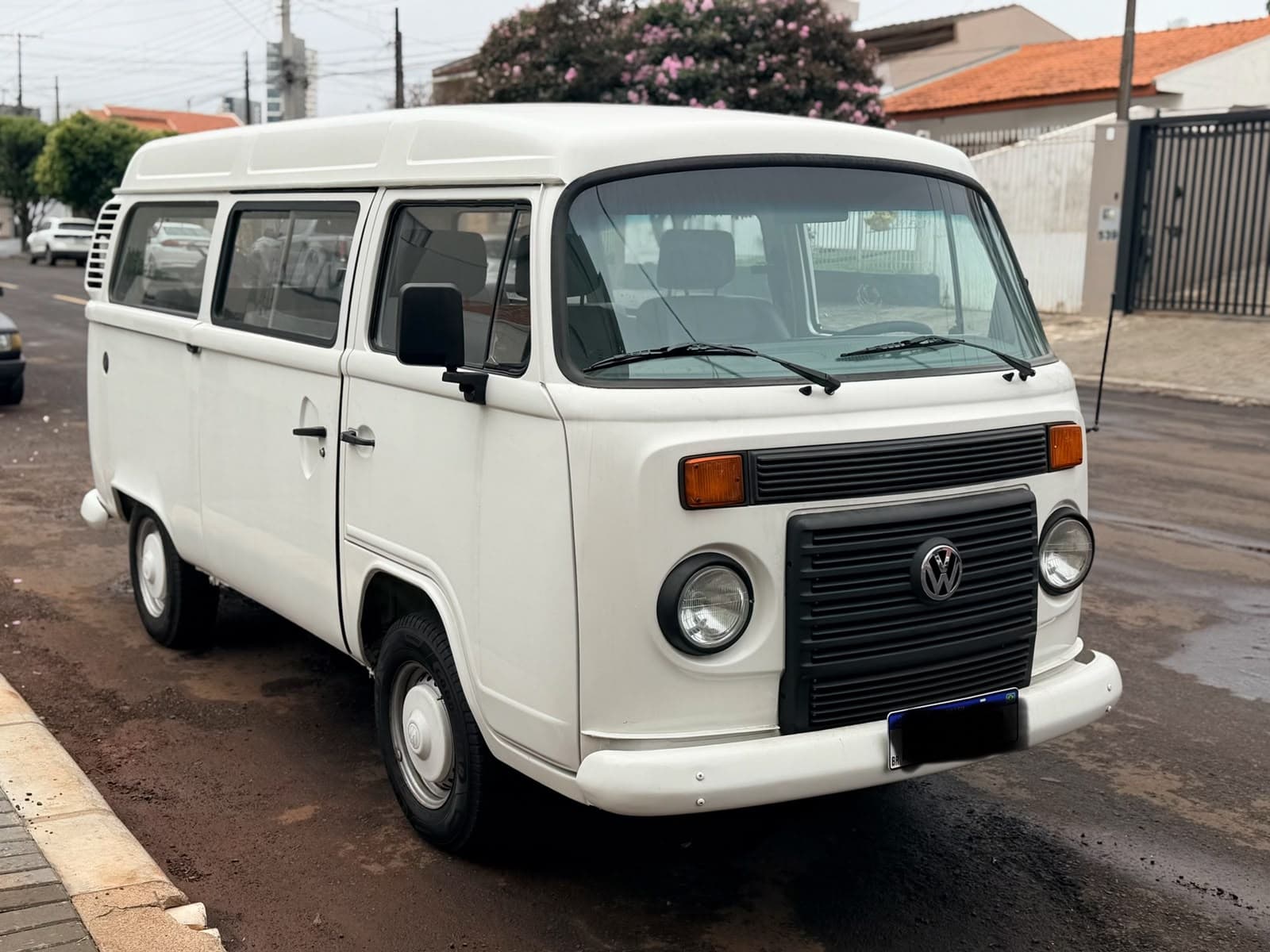 REPASSE ABAIXO DA FIPE - VOLKSWAGEN KOMBI LOTAÇÃO